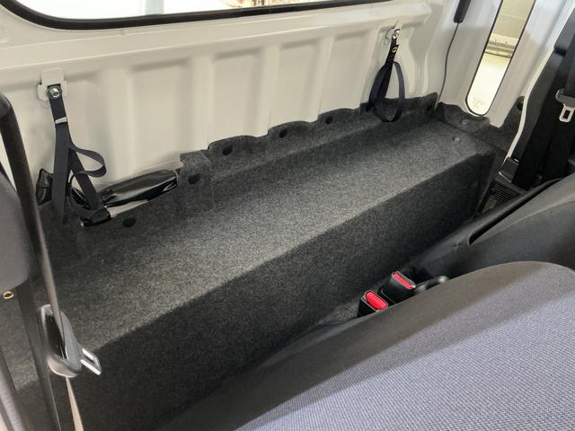 ハイゼットトラックジャンボスタンダード 切替式4WD ラジオデッキ 3方開切替式4WD ラジオデッキ 3方開 前後コーナーセンサー オートマチックハイビーム オートライト スペアキー有り アイドリングストップ 横滑り防止装置 マニュアルエアコン ヘッドライトレベライザー(京都府)の中古車
