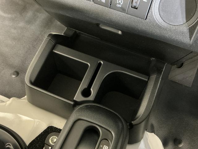 ハイゼットトラックジャンボスタンダード 切替式4WD ラジオデッキ 3方開切替式4WD ラジオデッキ 3方開 前後コーナーセンサー オートマチックハイビーム オートライト スペアキー有り アイドリングストップ 横滑り防止装置 マニュアルエアコン ヘッドライトレベライザー(京都府)の中古車