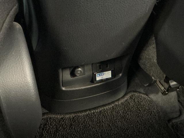 Ｃ−ＨＲＧ　ナビ　前後カメラ　ＥＴＣ　クルーズコントロール　２ＷＤナビ　前後カメラ　ＥＴＣ　クルーズコントロール　プッシュボタンエンジンスタート　フルセグチューナー　ブルートゥース対応　アルミホイール　ＬＥＤヘッドライト　オートライト　シートヒーター　ＡＢＳ（京都府）の中古車