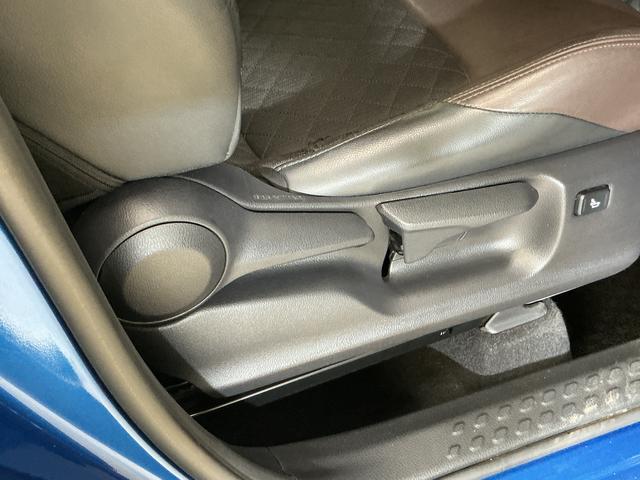 Ｃ−ＨＲＧ　ナビ　前後カメラ　ＥＴＣ　クルーズコントロール　２ＷＤナビ　前後カメラ　ＥＴＣ　クルーズコントロール　プッシュボタンエンジンスタート　フルセグチューナー　ブルートゥース対応　アルミホイール　ＬＥＤヘッドライト　オートライト　シートヒーター　ＡＢＳ（京都府）の中古車