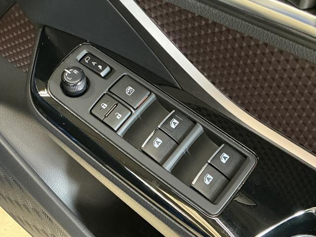 Ｃ−ＨＲＧ　ナビ　前後カメラ　ＥＴＣ　クルーズコントロール　２ＷＤナビ　前後カメラ　ＥＴＣ　クルーズコントロール　プッシュボタンエンジンスタート　フルセグチューナー　ブルートゥース対応　アルミホイール　ＬＥＤヘッドライト　オートライト　シートヒーター　ＡＢＳ（京都府）の中古車