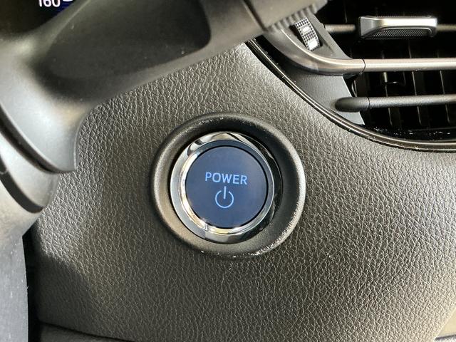 Ｃ−ＨＲＧ　ナビ　前後カメラ　ＥＴＣ　クルーズコントロール　２ＷＤナビ　前後カメラ　ＥＴＣ　クルーズコントロール　プッシュボタンエンジンスタート　フルセグチューナー　ブルートゥース対応　アルミホイール　ＬＥＤヘッドライト　オートライト　シートヒーター　ＡＢＳ（京都府）の中古車