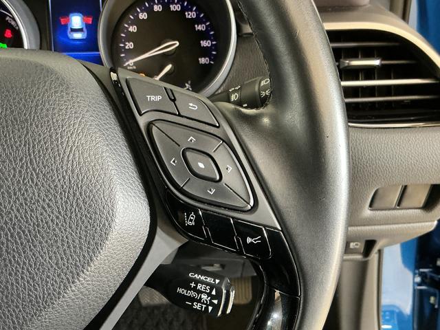 Ｃ−ＨＲＧ　ナビ　前後カメラ　ＥＴＣ　クルーズコントロール　２ＷＤナビ　前後カメラ　ＥＴＣ　クルーズコントロール　プッシュボタンエンジンスタート　フルセグチューナー　ブルートゥース対応　アルミホイール　ＬＥＤヘッドライト　オートライト　シートヒーター　ＡＢＳ（京都府）の中古車