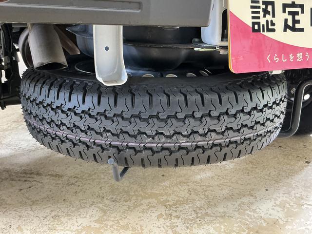ハイゼットトラックジャンボスタンダード　ワンオーナー　切替式４ＷＤ　ＣＶＴ車ワンオーナー　切替式４ＷＤ　ＣＶＴ車　ラジオデッキ　３方開　コーナーセンサー　オートマチックハイビーム　オートライト　横滑り防止装置　アイドリングストップ　ヘッドライトレベライザー　マニュアルエアコン（京都府）の中古車