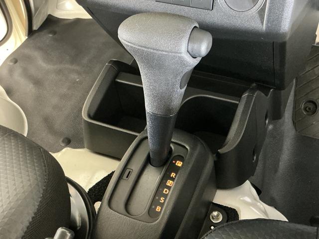 ハイゼットトラックジャンボスタンダード　ワンオーナー　切替式４ＷＤ　ＣＶＴ車ワンオーナー　切替式４ＷＤ　ＣＶＴ車　ラジオデッキ　３方開　コーナーセンサー　オートマチックハイビーム　オートライト　横滑り防止装置　アイドリングストップ　ヘッドライトレベライザー　マニュアルエアコン（京都府）の中古車