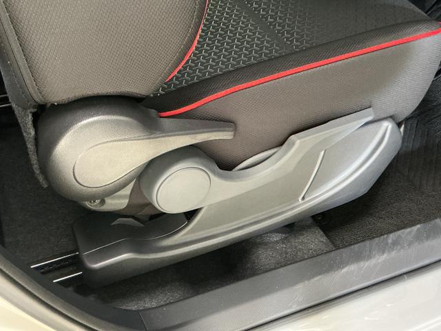ロッキーＸ　ＨＥＶ　ワンオーナー　９インチディスプレイオーディオワンオーナー　９インチディスプレイオーディオ　パノラマモニター　前後コーナーセンサー　オートマチックハイビーム　Ｂｌｕｅｔｏｏｔｈ　ＵＳＢ接続　ＨＤＭＩ　オートライト　ＬＥＤヘッドライト　スマートキー（京都府）の中古車