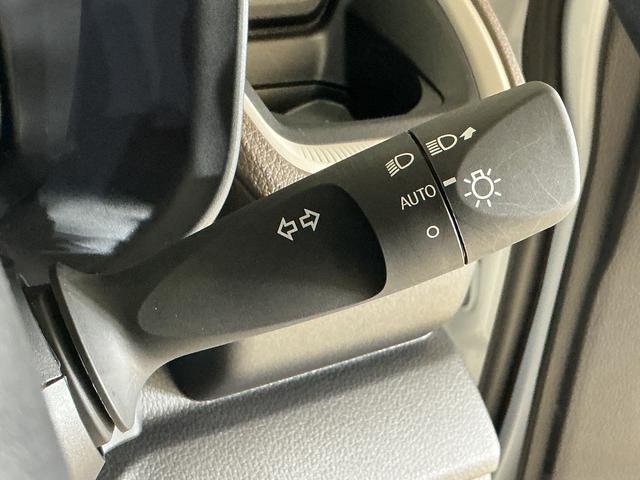 ムーヴＸ　片側電動スライドドア　前後コーナーセンサー　スマアシ片側電動スライドドア　前後コーナーセンサー　オートマチックハイビーム　スマートキー　ＬＥＤヘッドライト　オートライト　アイドリングストップ　横滑り防止装置　盗難防止装置　スマアシ　オートエアコン（京都府）の中古車