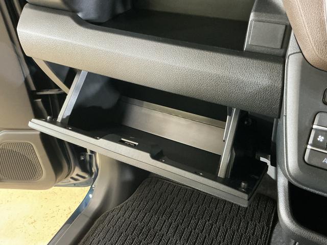 ムーヴＸ　片側電動スライドドア　助手席側リヤパワースライドドア助手席側リヤパワースライドドア　スマートアシスト　プッシュボタンエンジンスタート　ＬＥＤヘッドライト　オートライト　オートハイビーム　コーナーセンサー　オートエアコン　ホイールキャップ　ＡＢＳ　２ＷＤ（京都府）の中古車