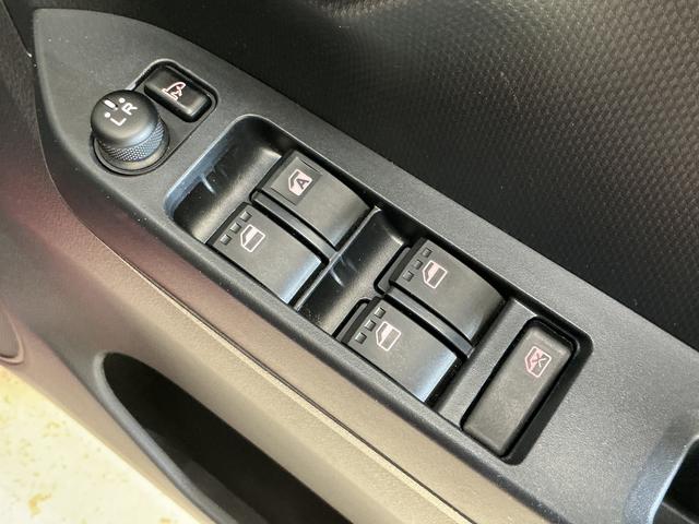 ミライースＸ　リミテッドＳＡIII　ワンオーナー　ナビ　バックカメラワンオーナー　ナビ　バックカメラ　前後コーナーセンサー　オートマチックハイビーム　Ｂｌｕｅｔｏｏｔｈ　ＤＶＤ再生　フルセグＴＶ　ＬＥＤヘッドライト　スマートアシスト　キーレスエントリー　横滑り防止装置（京都府）の中古車