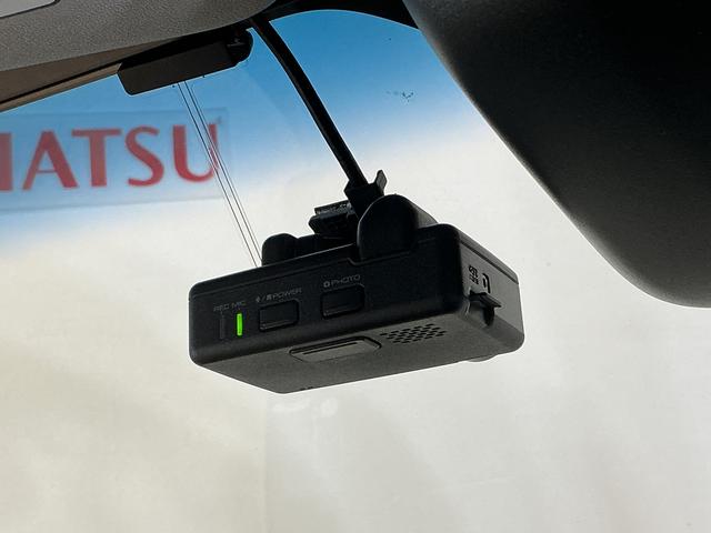 ハイゼットトラックジャンボＳＡIIIｔ　ワンオーナー　ナビ　ドラレコ　ＥＴＣワンオーナー　ナビ　ドライブレコーダー　ＥＴＣ　３方開　荷台作業灯　Ｂｌｕｅｔｏｏｔｈ　ＤＶＤ再生　フルセグＴＶ　ＬＥＤヘッドライト　フォグライト　横滑り防止装置　スマアシ　マニュアルエアコン（京都府）の中古車