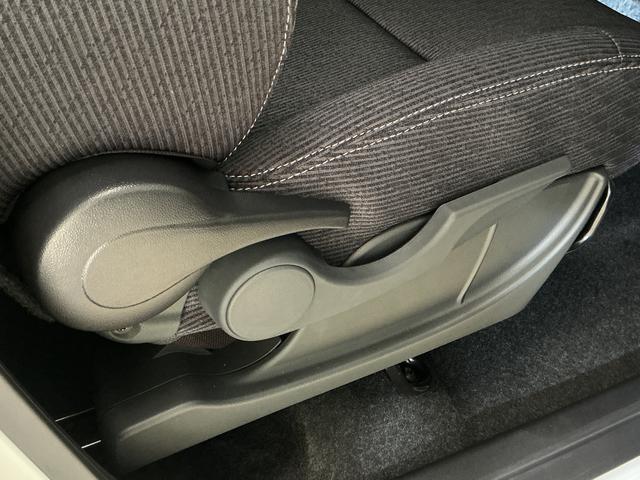 ムーヴＧ　届出済み未使用車　９インチディスプレイオーディオ　ＵＳＢ届出済み未使用車　９インチディスプレイオーディオ　バックカメラ　片側電動スライドドア　ワイヤレス充電　前後コーナーセンサー　電子パーキング　オートマチックハイビーム　Ｂｌｕｅｔｏｏｔｈ　ＵＳＢ接続（京都府）の中古車