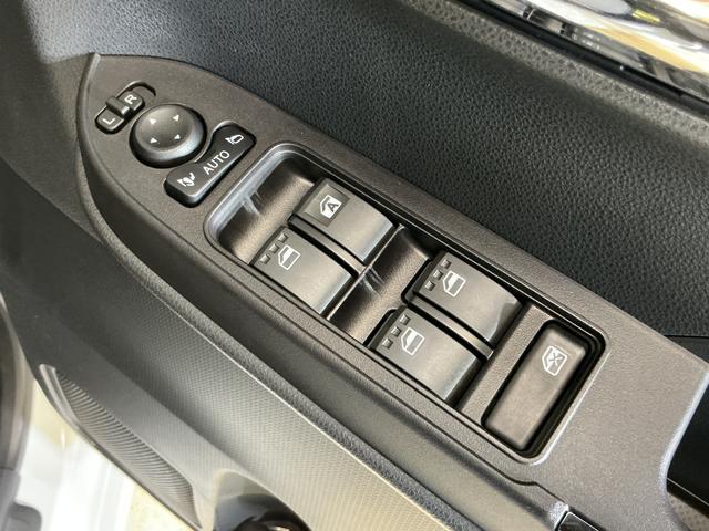 タントカスタムRSリミテッド 届出済み未使用車 ターボ ETC届出済み未使用車 ターボ 9インチディスプレイオーディオ バックカメラ ETC 両側電動スライドドア アダプティブクルーズコントロール シートヒーター 前後コーナーセンサー オートマチックハイビーム(京都府)の中古車
