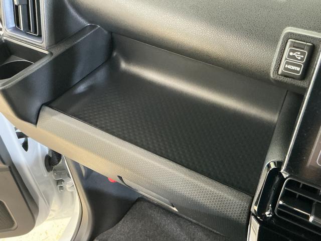 タントカスタムRSリミテッド 届出済み未使用車 ターボ ETC届出済み未使用車 ターボ 9インチディスプレイオーディオ バックカメラ ETC 両側電動スライドドア アダプティブクルーズコントロール シートヒーター 前後コーナーセンサー オートマチックハイビーム(京都府)の中古車