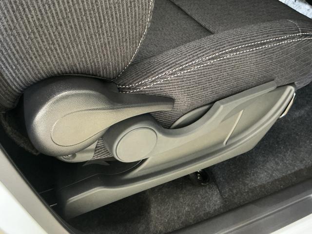 ムーヴＧ　届出済み未使用車　９インチディスプレイオーディオ　ＵＳＢ届出済み未使用車　９インチディスプレイオーディオ　バックカメラ　片側電動スライドドア　ワイヤレス充電　前後コーナーセンサー　電子パーキング　オートマチックハイビーム　Ｂｌｕｅｔｏｏｔｈ　ＵＳＢ接続（京都府）の中古車