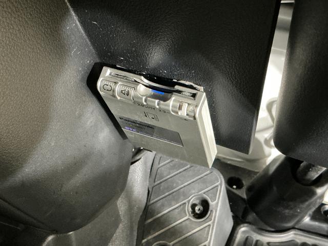 ハイゼットトラックスタンダードＳＡIIIｔ　４ＷＤ　ＬＥＤヘッドライトワンオーナー　４ＷＤ　スマートアシストＩＩＩｔ　ＡＭ／ＦＭチューナー　マニュアルエアコン　スチールホイール　ラバーマット　ＥＴＣ　テールゲートチェーン　運転席エアバッグ　パワステ　ＬＥＤヘッドライト（京都府）の中古車