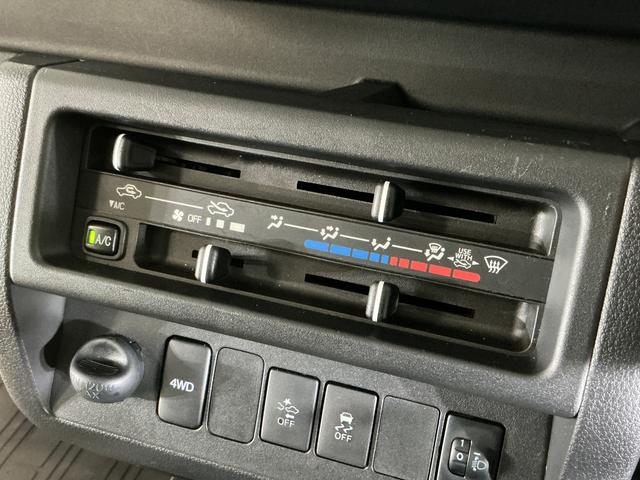 ハイゼットトラックスタンダードＳＡIIIｔ　４ＷＤ　ＬＥＤヘッドライトワンオーナー　４ＷＤ　スマートアシストＩＩＩｔ　ＡＭ／ＦＭチューナー　マニュアルエアコン　スチールホイール　ラバーマット　ＥＴＣ　テールゲートチェーン　運転席エアバッグ　パワステ　ＬＥＤヘッドライト（京都府）の中古車