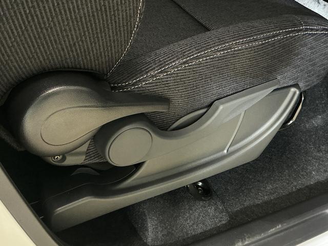 ムーヴＧ　届出済み未使用車　９インチディスプレイオーディオ　ＵＳＢ届出済み未使用車　９インチディスプレイオーディオ　バックカメラ　片側電動スライドドア　ワイヤレス充電　前後コーナーセンサー　電子パーキング　オートマチックハイビーム　Ｂｌｕｅｔｏｏｔｈ　ＵＳＢ接続（京都府）の中古車