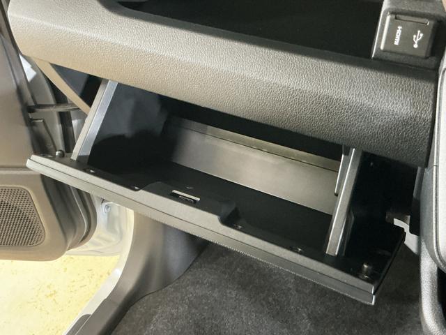 ムーヴＧ　届出済み未使用車　９インチディスプレイオーディオ　ＵＳＢ届出済み未使用車　９インチディスプレイオーディオ　バックカメラ　片側電動スライドドア　ワイヤレス充電　前後コーナーセンサー　電子パーキング　オートマチックハイビーム　Ｂｌｕｅｔｏｏｔｈ　ＵＳＢ接続（京都府）の中古車