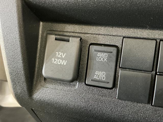 ハイゼットトラックジャンボスタンダード 4WD スマートアシスト オートライト4WD スマートアシスト オートライト マニュアルエアコン スチールホイール オートハイビーム AM/FMチューナー コーナーセンサー テールゲートチェーン アイドリングストップ ABS(京都府)の中古車