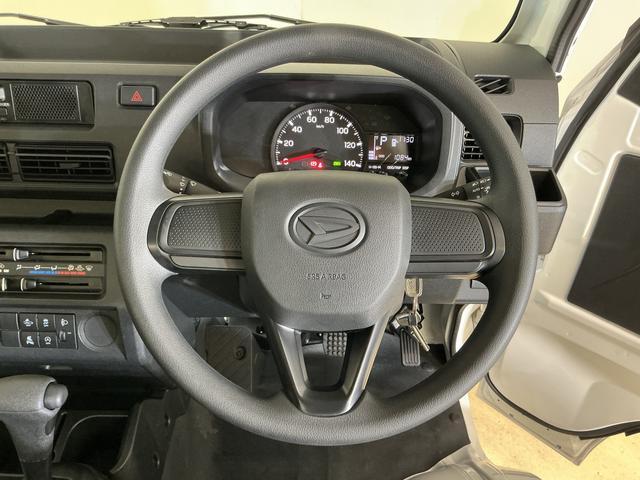 ハイゼットトラックジャンボスタンダード 4WD スマートアシスト オートライト4WD スマートアシスト オートライト マニュアルエアコン スチールホイール オートハイビーム AM/FMチューナー コーナーセンサー テールゲートチェーン アイドリングストップ ABS(京都府)の中古車