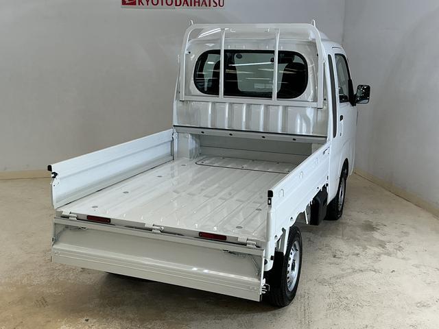 ハイゼットトラックジャンボスタンダード 4WD スマートアシスト オートライト4WD スマートアシスト オートライト マニュアルエアコン スチールホイール オートハイビーム AM/FMチューナー コーナーセンサー テールゲートチェーン アイドリングストップ ABS(京都府)の中古車