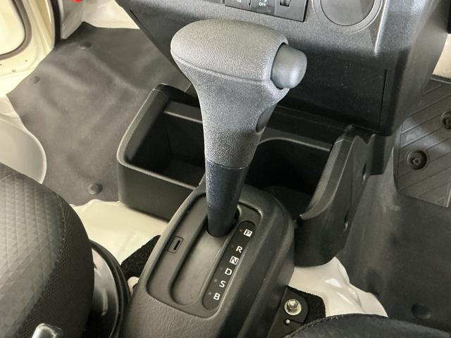 ハイゼットトラックジャンボスタンダード 4WD スマートアシスト オートライト4WD スマートアシスト オートライト マニュアルエアコン スチールホイール オートハイビーム AM/FMチューナー コーナーセンサー テールゲートチェーン アイドリングストップ ABS(京都府)の中古車