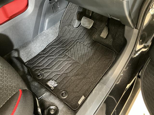 ロッキーX HEV 9インチディスプレイオーディオ パノラマモニター9インチディスプレイオーディオ パノラマモニター 前後コーナーセンサー オートマチックハイビーム 電子パーキング Bluetooth USB接続 HDMI接続 スマートキー スマアシ オートライト(京都府)の中古車