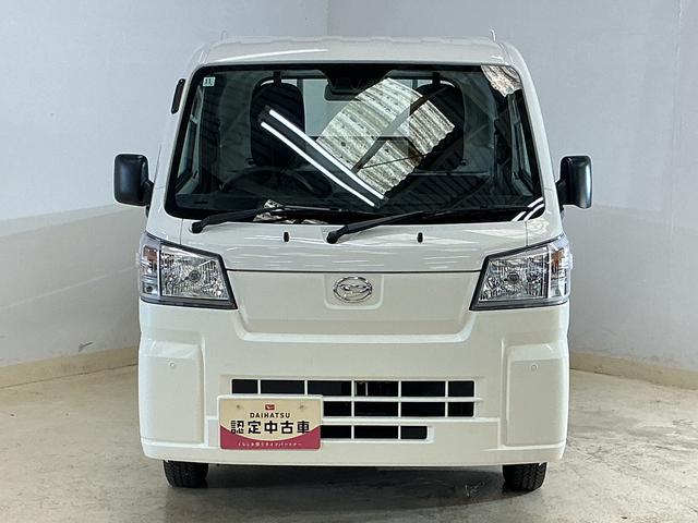 ハイゼットトラックスタンダード 切替式4WD ラジオデッキ コーナーセンサー切替式4WD ラジオデッキ 前後コーナーセンサー オートマチックハイビーム 3方開 オートライト 横滑り防止装置 アイドリングストップ マニュアルエアコン 12V電源ソケット ラバーマット スマアシ(京都府)の中古車