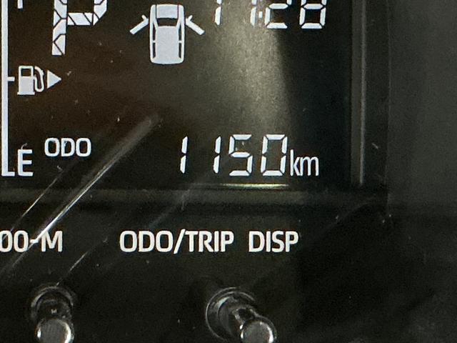 ハイゼットトラックスタンダード 切替式4WD ラジオデッキ コーナーセンサー切替式4WD ラジオデッキ 前後コーナーセンサー オートマチックハイビーム 3方開 オートライト 横滑り防止装置 アイドリングストップ マニュアルエアコン 12V電源ソケット ラバーマット スマアシ(京都府)の中古車