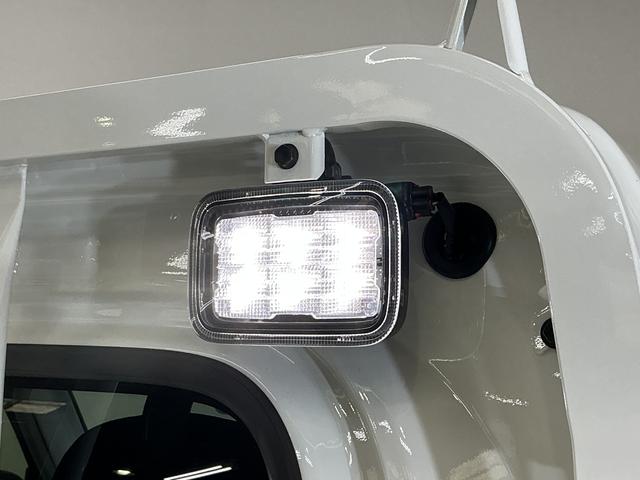ハイゼットトラックＥＸＴ　切替式４ＷＤ　３方開　荷台作業灯　コーナーセンサー切替式４ＷＤ　３方開　荷台作業灯　コーナーセンサー　オートマチックハイビーム　スマートキー　スマートアシスト　オートライト　フォグライト　アイドリングストップ　横滑り防止装置　盗難防止装置　スペアキー（京都府）の中古車
