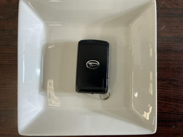 ミラココアココアＸスペシャルコーデ　ワンオーナー　ナビ　ＥＴＣ　ＤＶＤワンオーナー　ナビ　ＥＴＣ　Ｂｌｕｅｔｏｏｔｈ　ＤＶＤ　スマートキー　ドアバイザー　アイドリングストップ　盗難防止装置　電動格納ドアミラー　１２Ｖ電源ソケット　ヘッドライトレベライザー　オートエアコン（京都府）の中古車