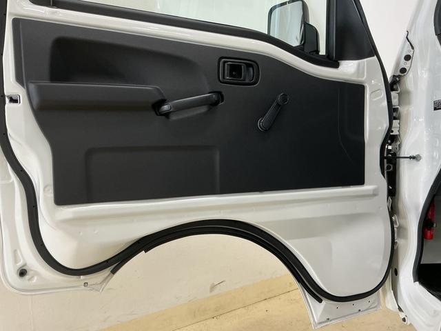 ハイゼットトラックジャンボスタンダード 切替式4WD ラジオデッキ 3方開切替式4WD CVT ラジオ 3方開 前後コーナーセンサー オートマチックハイビーム スマアシ オートライト アイドリングストップ 横滑り防止装置 スペアキー有り マニュアルエアコン ラバーマット(京都府)の中古車