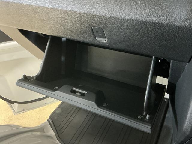 ハイゼットトラックジャンボスタンダード 切替式4WD ラジオデッキ 3方開切替式4WD CVT ラジオ 3方開 前後コーナーセンサー オートマチックハイビーム スマアシ オートライト アイドリングストップ 横滑り防止装置 スペアキー有り マニュアルエアコン ラバーマット(京都府)の中古車