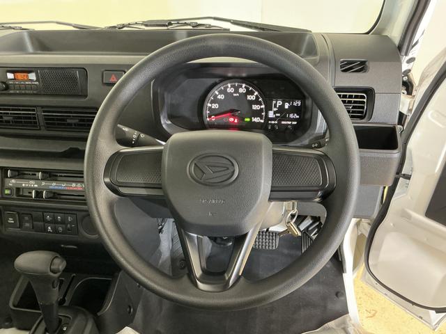 ハイゼットトラックスタンダード 切替式4WD ラジオデッキ 3方開 スマアシ切替式4WD ラジオデッキ 3方開 前後コーナーセンサー オートライト スペアキー有り アイドリングストップ 横滑り防止装置 スマアシ マニュアルエアコン 12V電源ソケット ヘッドライトレベライザー(京都府)の中古車