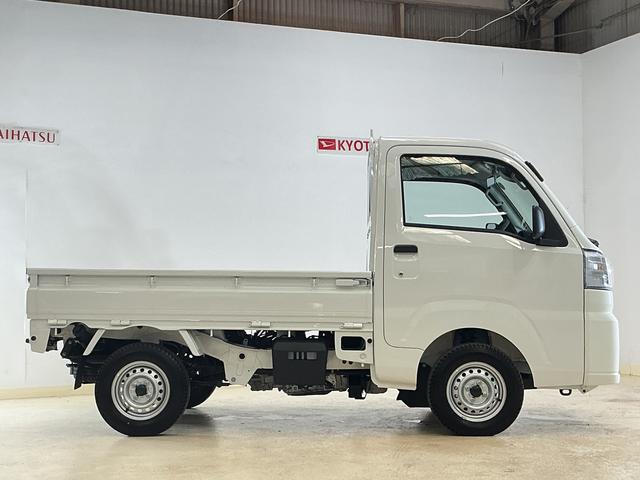 ハイゼットトラックスタンダード　切替式４ＷＤ　ラジオデッキ　３方開　スマアシ切替式４ＷＤ　ラジオデッキ　３方開　前後コーナーセンサー　スマートアシスト　オートライト　アイドリングストップ　横滑り防止装置　マニュアルエアコン　ヘッドライトレベライザー　１２Ｖ電源ソケット（京都府）の中古車