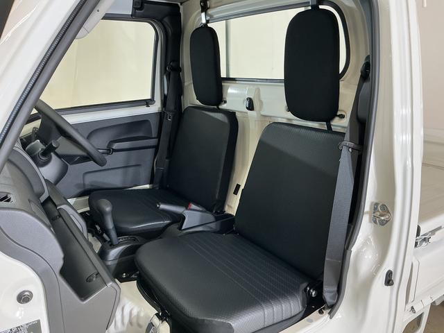 ハイゼットトラックスタンダード　切替式４ＷＤ　ラジオデッキ　３方開　スマアシ切替式４ＷＤ　ラジオデッキ　３方開　前後コーナーセンサー　スマートアシスト　オートライト　アイドリングストップ　横滑り防止装置　マニュアルエアコン　ヘッドライトレベライザー　１２Ｖ電源ソケット（京都府）の中古車