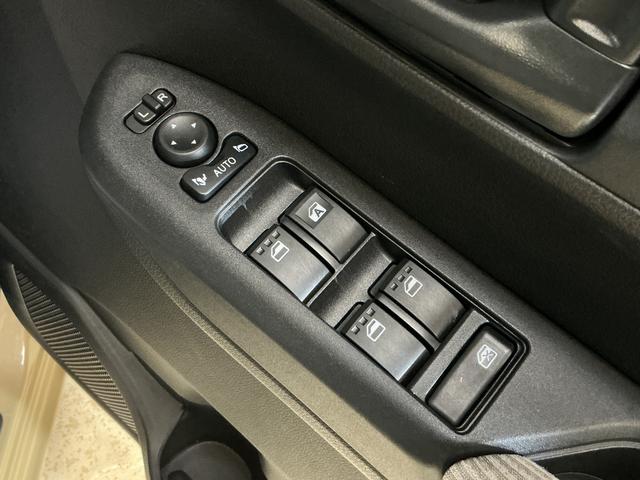 ムーヴX 片側電動スライドドア 前後コーナーセンサー スマアシ片側電動スライドドア 前後コーナーセンサー オートマチックハイビーム オートライト LEDヘッドライト スマートキー スペアキー有り アイドリングストップ 横滑り防止装置 スマアシ オートエアコン(京都府)の中古車