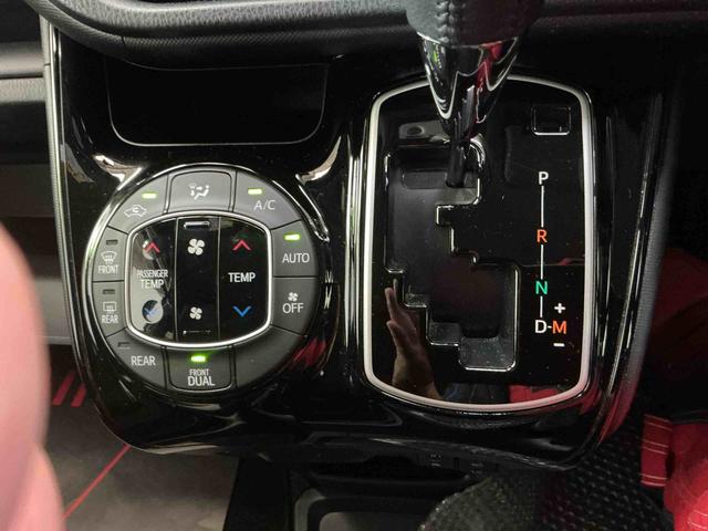 ノアG ナビ バックカメラ ETC ドライブレコーダー 2WDナビ バックカメラ ETC ドライブレコーダー フルセグチューナー ブルートゥース対応 両側リヤパワースライドドア プッシュボタンエンジンスタート LEDヘッドライト オートエアコン オートライト(京都府)の中古車
