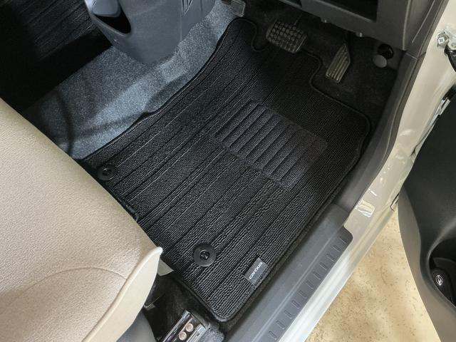 ムーヴキャンバスＸリミテッドメイクアップ　ＳＡIII　ワンオーナー　４ＷＤワンオーナー　４ＷＤ　ＣＤオーディオ　両側電動スライドドア　オートマチックハイビーム　オートライト　スマートキー　プッシュスタート　アイドリングストップ　横滑り防止装置　盗難防止装置　スマートアシスト（京都府）の中古車