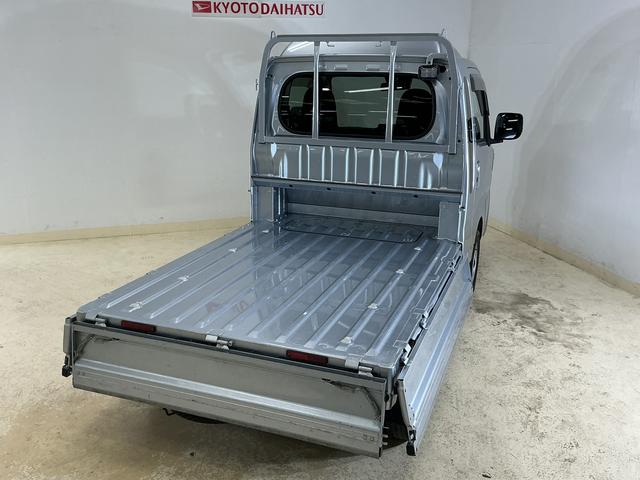 ハイゼットトラックジャンボエクストラ　ワンオーナー　切替式４ＷＤ　バックカメラワンオーナー　切替式４ＷＤ　ディスプレイオーディオ　バックカメラ　３方開　荷台作業灯　コーナーセンサー　オートマチックハイビーム　ＬＥＤヘッドライト　オートライト　スマートキー　スマアシ　ラバーマット（京都府）の中古車