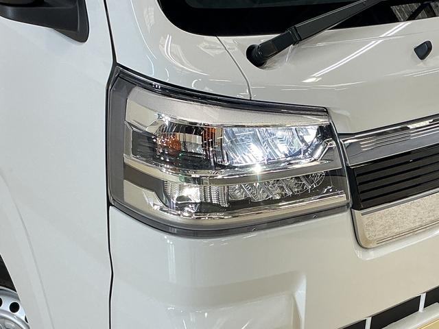 ハイゼットトラックジャンボエクストラ 届出済み未使用車 切替式4WD 3方開届出済み未使用車 切替式4WD 3方開 荷台作業灯 前後コーナーセンサー オートマチックハイビーム LEDヘッドライト フォグライト オートライト スマートキー プッシュスタート スマートアシスト(京都府)の中古車