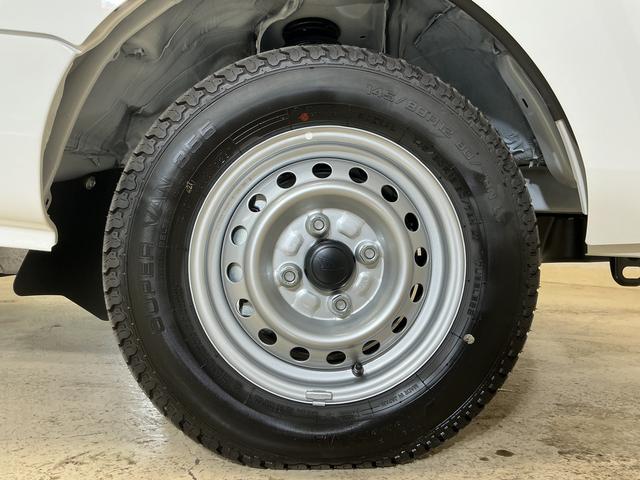 ハイゼットトラックジャンボエクストラ 届出済み未使用車 切替式4WD 3方開届出済み未使用車 切替式4WD 3方開 荷台作業灯 前後コーナーセンサー オートマチックハイビーム LEDヘッドライト フォグライト オートライト スマートキー プッシュスタート スマートアシスト(京都府)の中古車