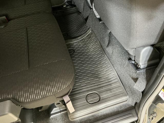 ハイゼットカーゴクルーズターボ　切替式４ＷＤ　ＣＤオーディオ　オートライトターボ　切替式４ＷＤ　ＣＤオーディオ　前後コーナーセンサー　オートマチックハイビーム　オートライト　ＬＥＤヘッドライト　スマートキー　プッシュスタート　ドアバイザー　スマートアシスト　横滑り防止装置（京都府）の中古車