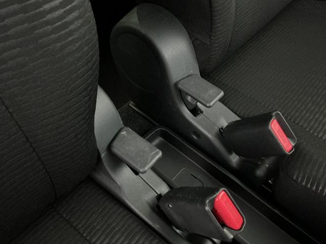 ハイゼットカーゴクルーズターボ　切替式４ＷＤ　ＣＤオーディオ　オートライトターボ　切替式４ＷＤ　ＣＤオーディオ　前後コーナーセンサー　オートマチックハイビーム　オートライト　ＬＥＤヘッドライト　スマートキー　プッシュスタート　ドアバイザー　スマートアシスト　横滑り防止装置（京都府）の中古車