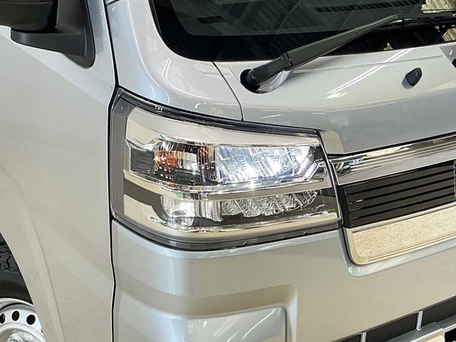 ハイゼットトラックジャンボエクストラ　届出済未使用車　切替式４ＷＤ　荷台作業灯届出済み未使用車　切替式４ＷＤ　３方開　荷台作業灯　前後コーナーセンサー　オートマチックハイビーム　ＬＥＤヘッドライト　オートライト　フォグライト　スマートキー　スマートアシスト　プッシュスタート（京都府）の中古車