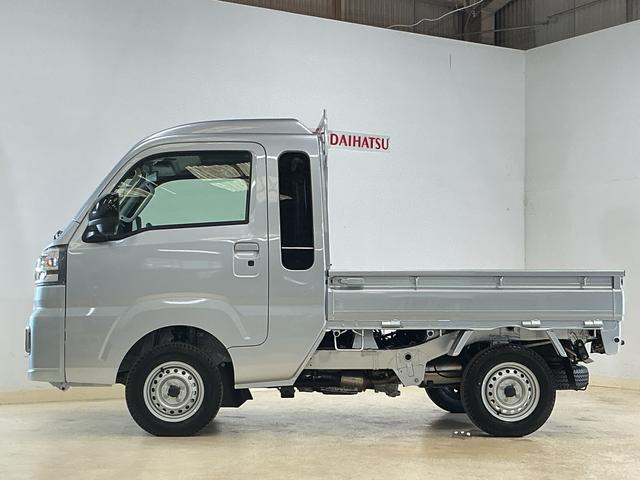 ハイゼットトラックジャンボエクストラ　届出済未使用車　切替式４ＷＤ　荷台作業灯届出済み未使用車　切替式４ＷＤ　３方開　荷台作業灯　前後コーナーセンサー　オートマチックハイビーム　ＬＥＤヘッドライト　オートライト　フォグライト　スマートキー　スマートアシスト　プッシュスタート（京都府）の中古車