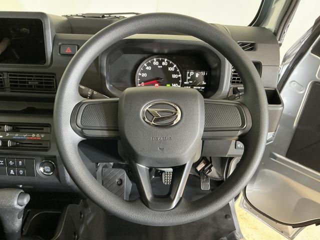 ハイゼットトラックジャンボエクストラ　届出済未使用車　切替式４ＷＤ　荷台作業灯届出済み未使用車　切替式４ＷＤ　３方開　荷台作業灯　前後コーナーセンサー　オートマチックハイビーム　ＬＥＤヘッドライト　オートライト　フォグライト　スマートキー　スマートアシスト　プッシュスタート（京都府）の中古車