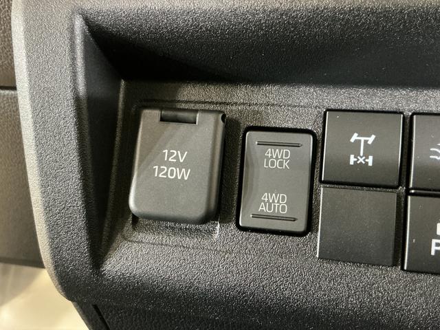 ハイゼットトラックジャンボエクストラ 届出済未使用車 切替式4WD 荷台作業灯届出済み未使用車 切替式4WD 3方開 荷台作業灯 前後コーナーセンサー オートマチックハイビーム LEDヘッドライト オートライト フォグライト スマートキー プッシュスタート スマートアシスト(京都府)の中古車