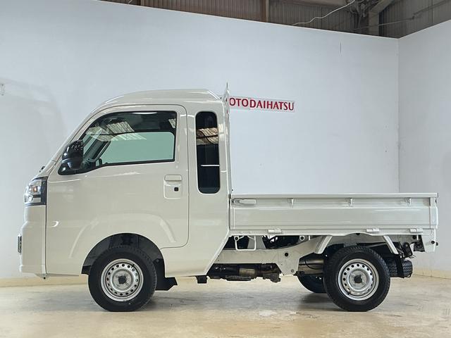 ハイゼットトラックジャンボエクストラ 届出済未使用車 切替式4WD 荷台作業灯届出済み未使用車 切替式4WD 3方開 荷台作業灯 前後コーナーセンサー オートマチックハイビーム LEDヘッドライト オートライト フォグライト スマートキー プッシュスタート スマートアシスト(京都府)の中古車