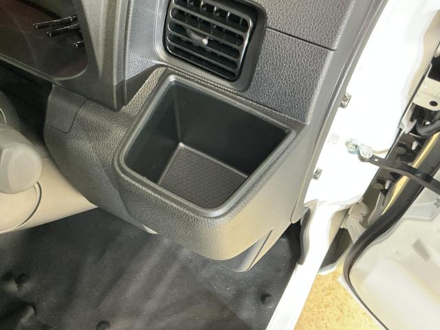 ハイゼットトラックジャンボエクストラ 届出済未使用車 切替式4WD 荷台作業灯届出済み未使用車 切替式4WD 3方開 荷台作業灯 前後コーナーセンサー オートマチックハイビーム LEDヘッドライト オートライト フォグライト スマートキー プッシュスタート スマートアシスト(京都府)の中古車